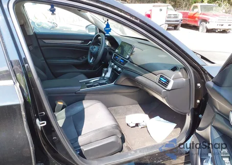 2018 Honda Accord Lx z USA, uszkodzony, nr VIN 1HGCV1F16JA160837